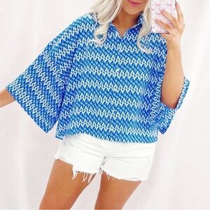 Entro geo print button down boxy top with 3/4 length sleeve - light airy